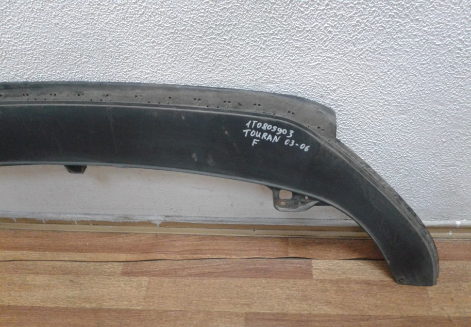 Спойлер переднего бампера Volkswagen Touran (03-06) oem 1t0805903